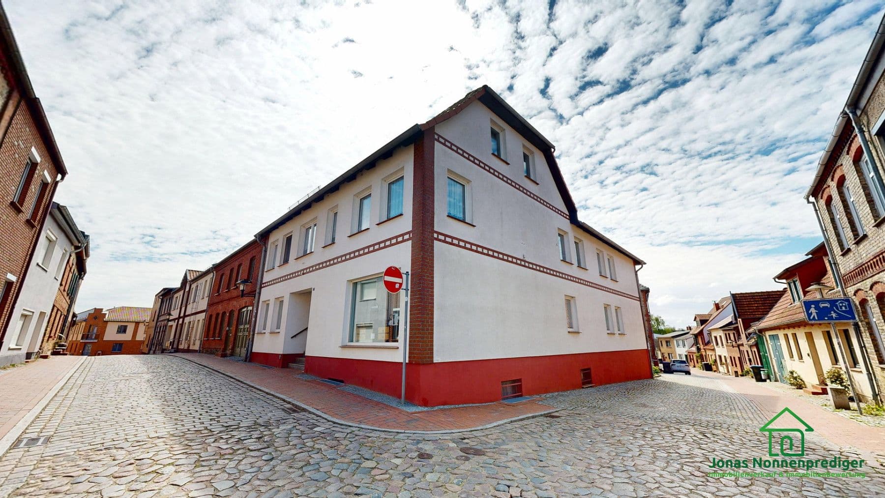Prodej domu 376 m², pozemek 297 m², Kleiner Spiegelberg 7, Sternberg, Mecklenburg-Vorpommern Prodej domu 376 m², pozemek 297 m², Kleiner Spiegelberg 7, Sternberg, Mecklenburg-Vorpommern