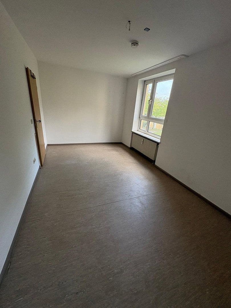 Pronájem bytu 3+1 81 m², Fritz-Kortner-Bogen 23, München, Bavorsko Pronájem bytu 3+1 81 m², Fritz-Kortner-Bogen 23, München, Bavorsko
