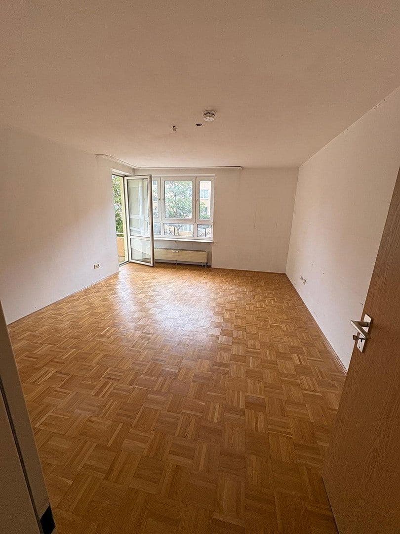 Pronájem bytu 3+1 81 m², Fritz-Kortner-Bogen 23, München, Bavorsko Pronájem bytu 3+1 81 m², Fritz-Kortner-Bogen 23, München, Bavorsko