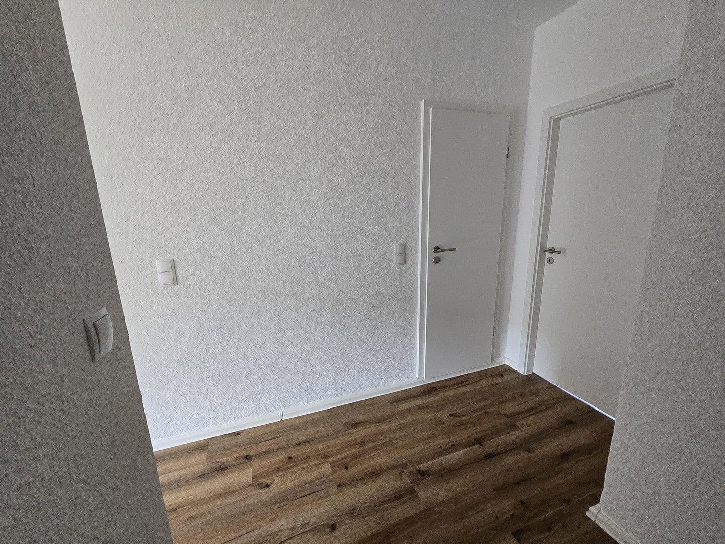 Pronájem bytu 3+1 69 m², Faleska Meinig Str. 12, Chemnitz, Sasko Pronájem bytu 3+1 69 m², Faleska Meinig Str. 12, Chemnitz, Sasko