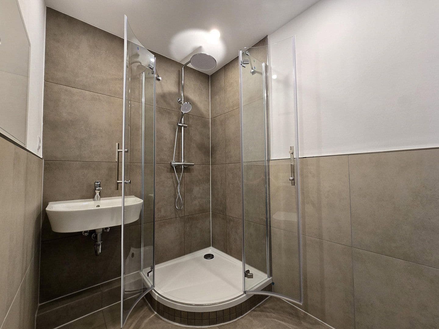 Pronájem bytu 3+1 69 m², Faleska Meinig Str. 12, Chemnitz, Sasko Pronájem bytu 3+1 69 m², Faleska Meinig Str. 12, Chemnitz, Sasko