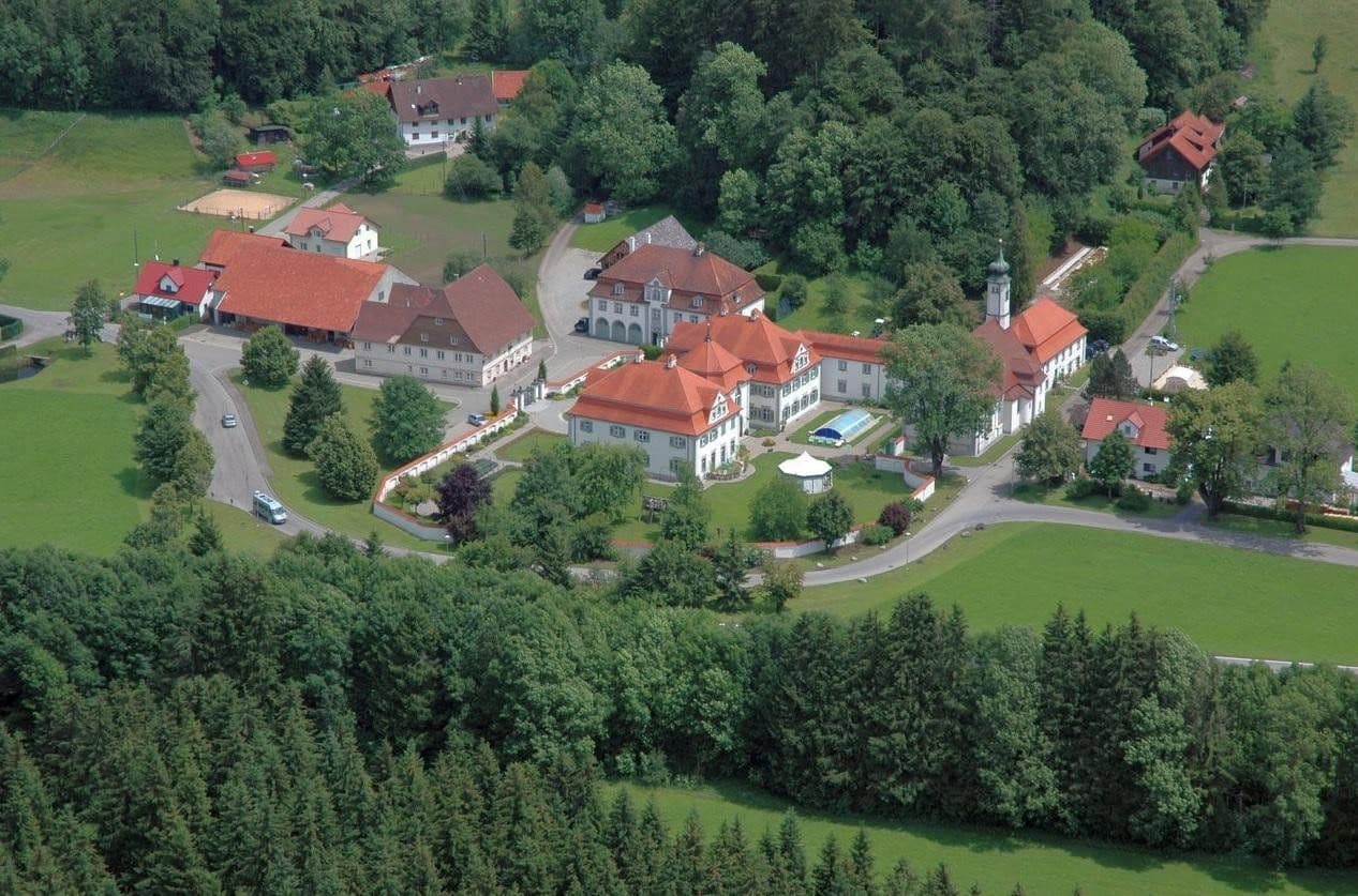 Prodej domu 700 m², pozemek 910 m², Leutkirch im Allgäu, Bádensko-Württembersko Prodej domu 700 m², pozemek 910 m², Leutkirch im Allgäu, Bádensko-Württembersko