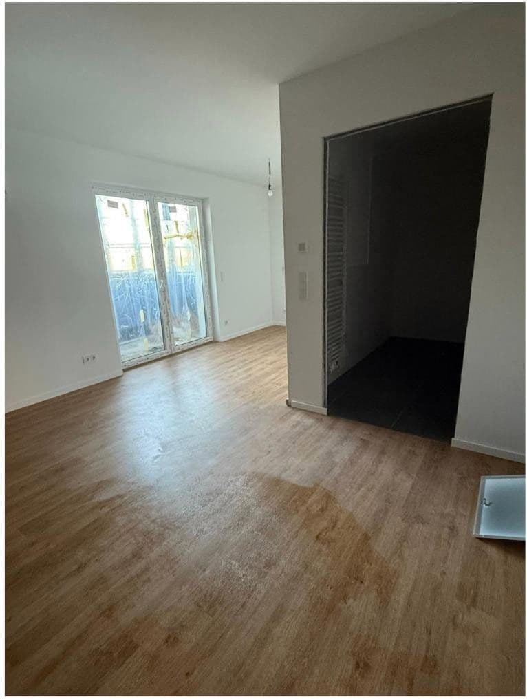 Pronájem bytu 1+1 30 m², Rembrandtstraße 20, Berlin, Berlín Pronájem bytu 1+1 30 m², Rembrandtstraße 20, Berlin, Berlín