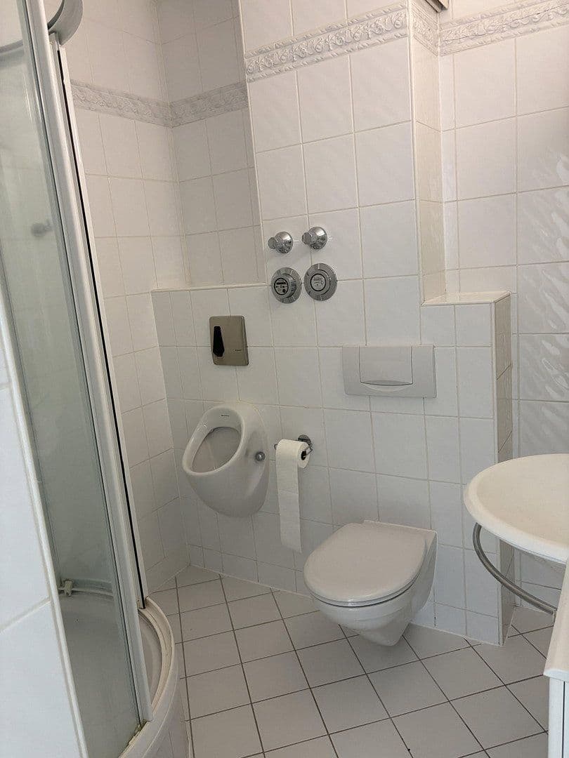 Pronájem bytu 3+1 110 m², Frankfurt am Main, Hessen Pronájem bytu 3+1 110 m², Frankfurt am Main, Hessen