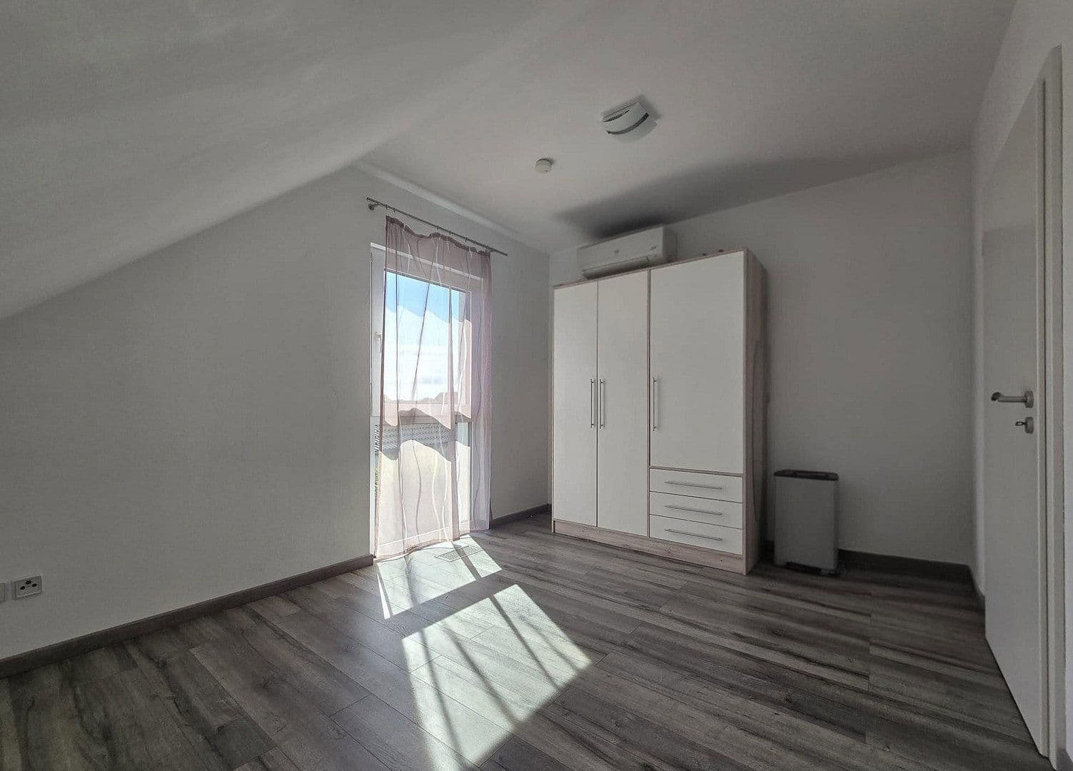 Prodej domu 117 m², pozemek 468 m², Ruppertshofen, Bádensko-Württembersko Prodej domu 117 m², pozemek 468 m², Ruppertshofen, Bádensko-Württembersko