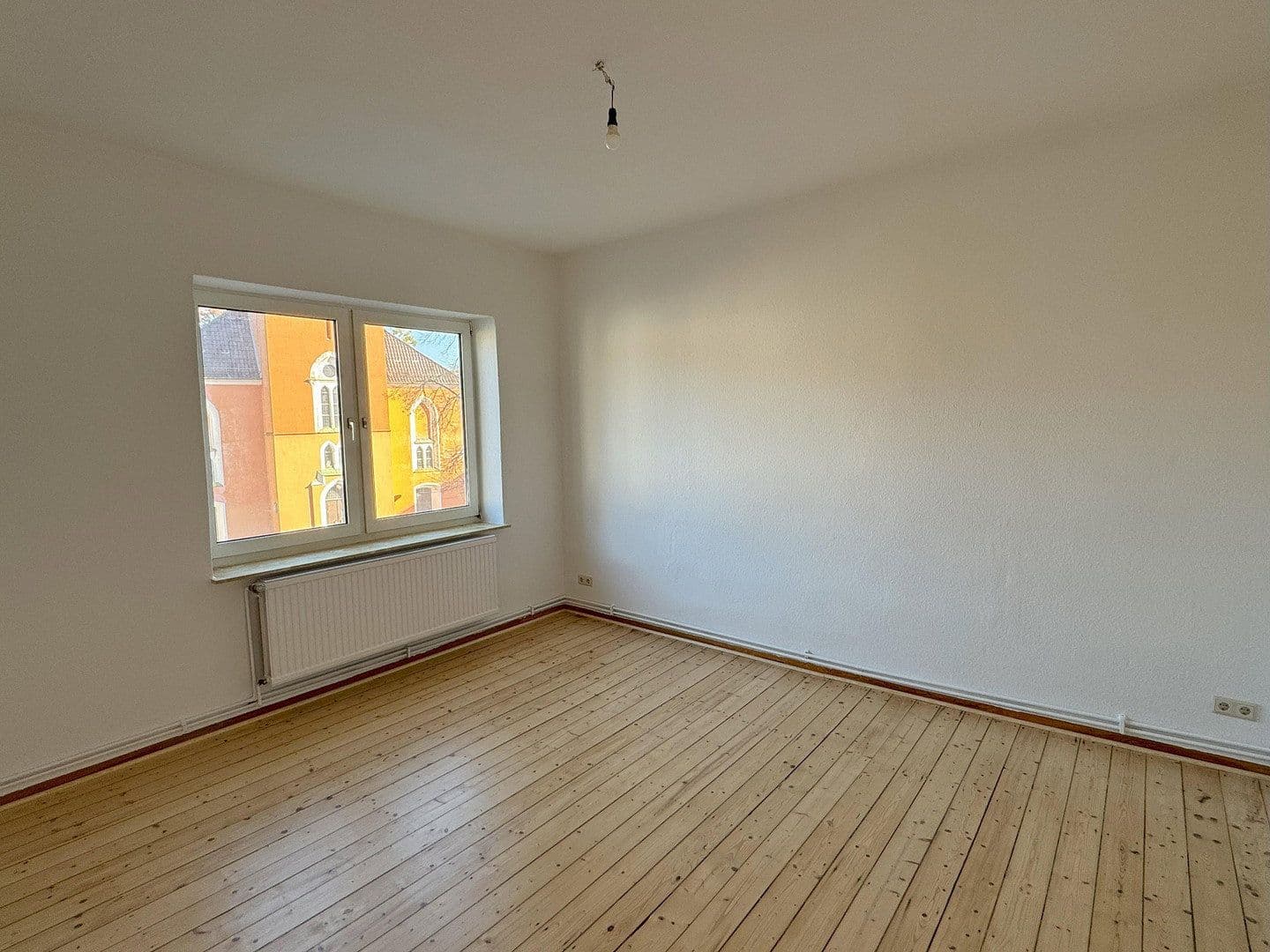 Pronájem bytu 2+1 65 m², Turmstr. 5, Hannover, Dolní Sasko Pronájem bytu 2+1 65 m², Turmstr. 5, Hannover, Dolní Sasko