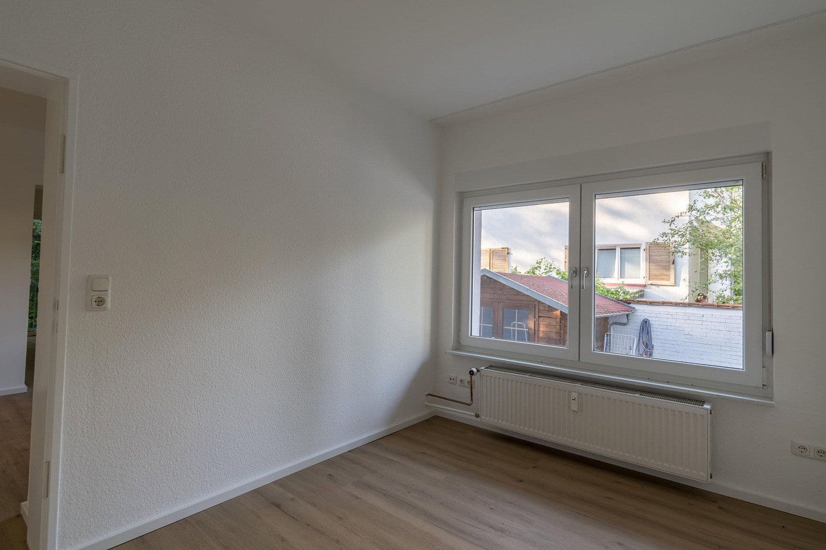 Pronájem domu 200 m², pozemek 340 m², Buchwaldstr. 1, Dreieich, Hessen Pronájem domu 200 m², pozemek 340 m², Buchwaldstr. 1, Dreieich, Hessen