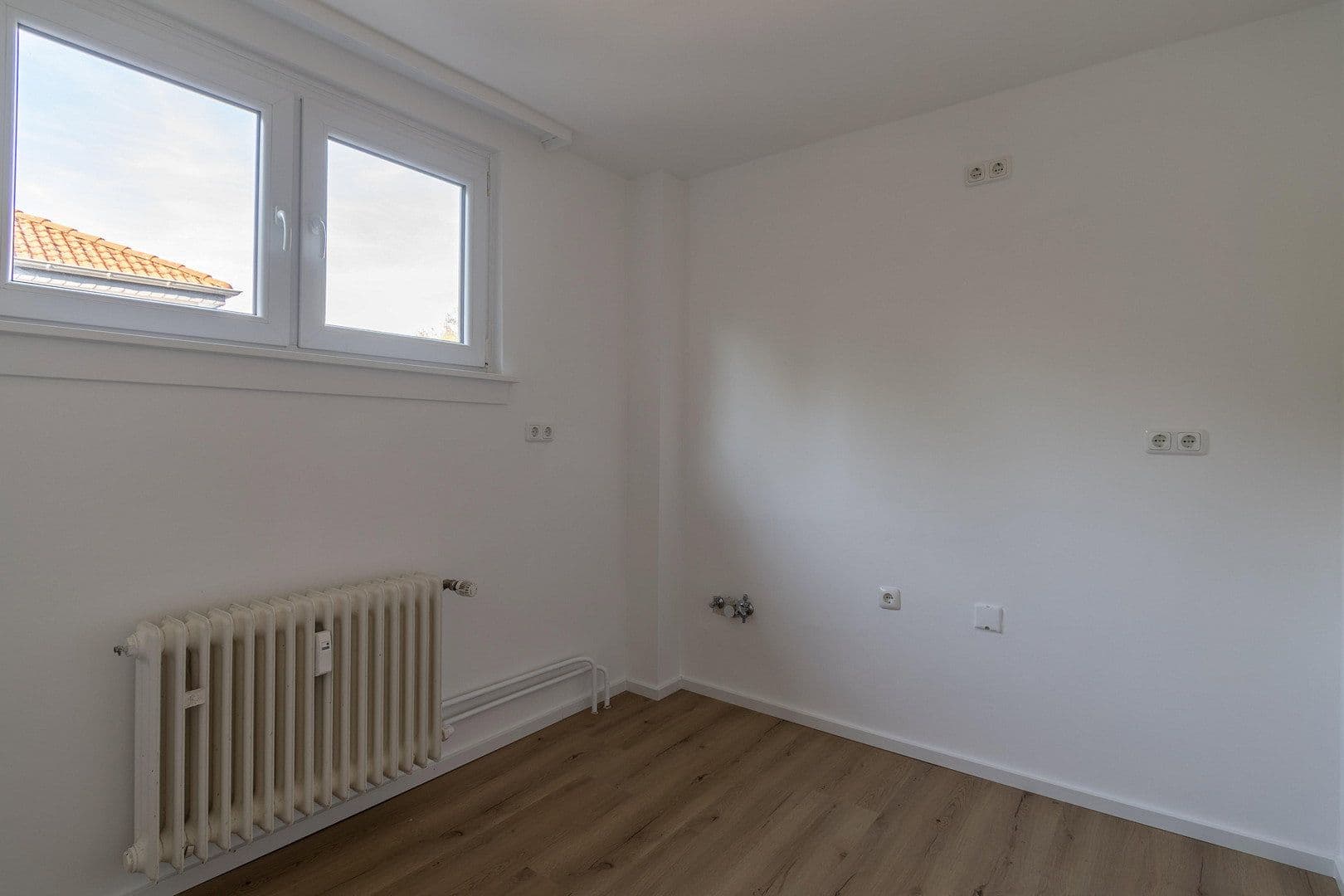 Pronájem domu 200 m², pozemek 340 m², Buchwaldstr. 1, Dreieich, Hessen Pronájem domu 200 m², pozemek 340 m², Buchwaldstr. 1, Dreieich, Hessen