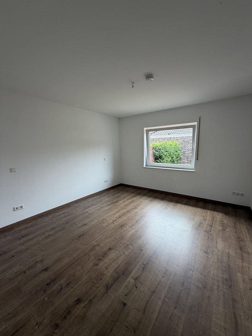 Pronájem domu 83 m², pozemek 298 m², Weener, Dolní Sasko Pronájem domu 83 m², pozemek 298 m², Weener, Dolní Sasko