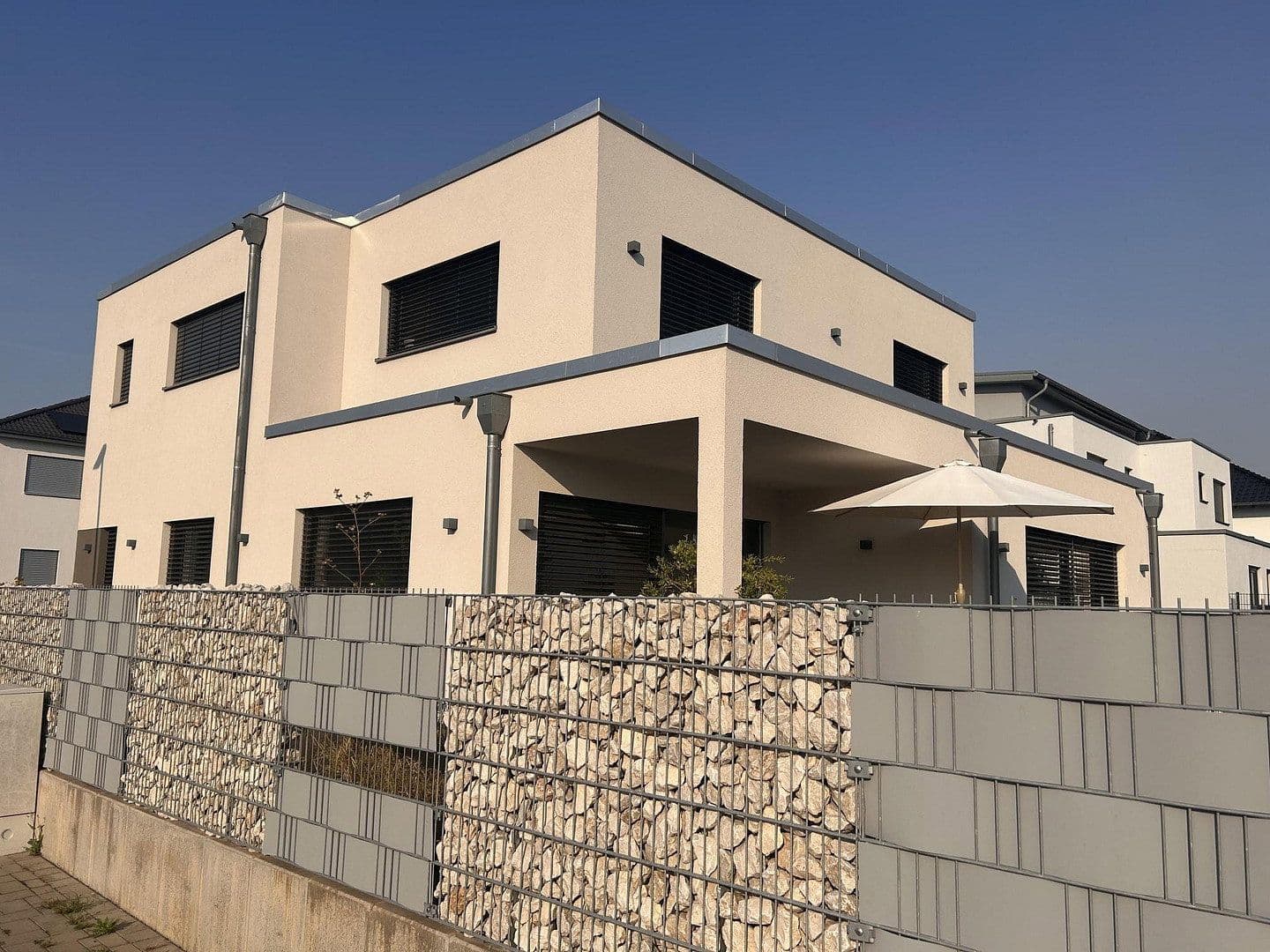 Prodej domu 238 m², pozemek 591 m², weiße Erde 35, Euskirchen, Severní Porýní-Vestfálsko Prodej domu 238 m², pozemek 591 m², weiße Erde 35, Euskirchen, Severní Porýní-Vestfálsko