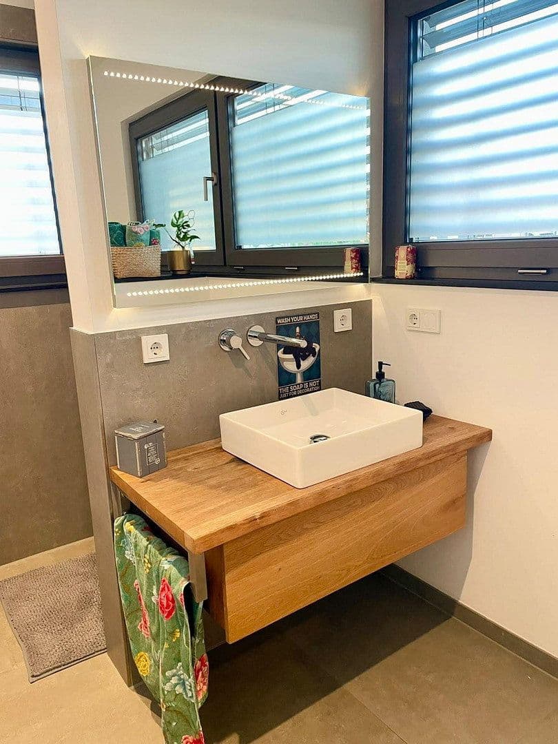 Prodej domu 238 m², pozemek 591 m², weiße Erde 35, Euskirchen, Severní Porýní-Vestfálsko Prodej domu 238 m², pozemek 591 m², weiße Erde 35, Euskirchen, Severní Porýní-Vestfálsko