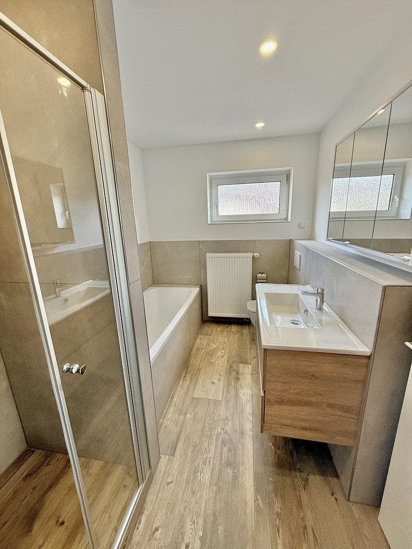 Pronájem bytu 3+1 102 m², Wiesbaden, Hessen Pronájem bytu 3+1 102 m², Wiesbaden, Hessen