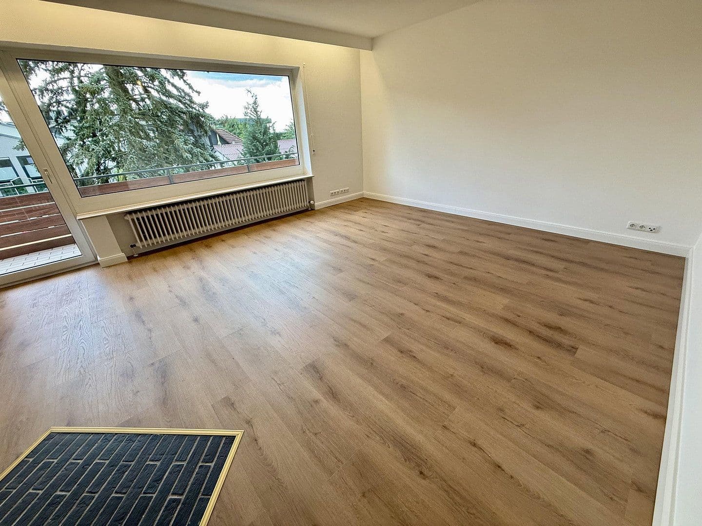 Pronájem bytu 3+1 102 m², Wiesbaden, Hessen Pronájem bytu 3+1 102 m², Wiesbaden, Hessen