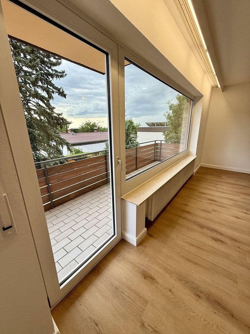 Pronájem bytu 3+1 102 m², Wiesbaden, Hessen Pronájem bytu 3+1 102 m², Wiesbaden, Hessen