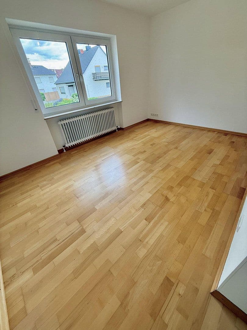 Pronájem bytu 3+1 102 m², Wiesbaden, Hessen Pronájem bytu 3+1 102 m², Wiesbaden, Hessen