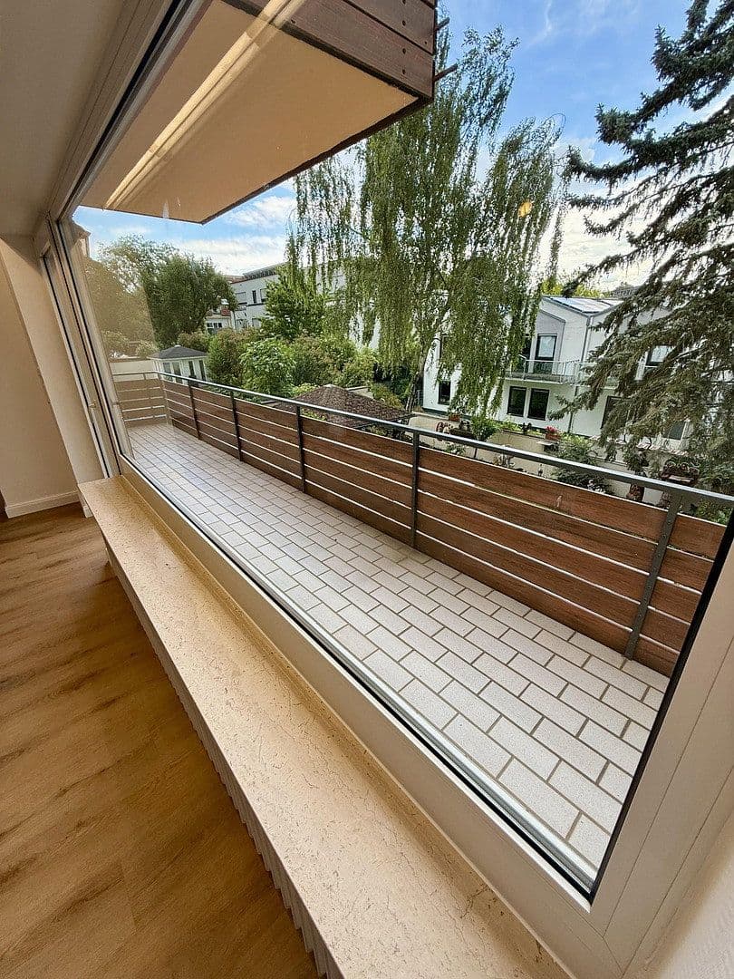 Pronájem bytu 3+1 102 m², Wiesbaden, Hessen Pronájem bytu 3+1 102 m², Wiesbaden, Hessen