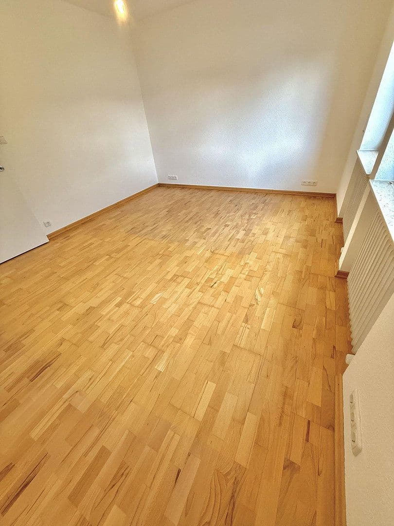 Pronájem bytu 3+1 102 m², Wiesbaden, Hessen Pronájem bytu 3+1 102 m², Wiesbaden, Hessen
