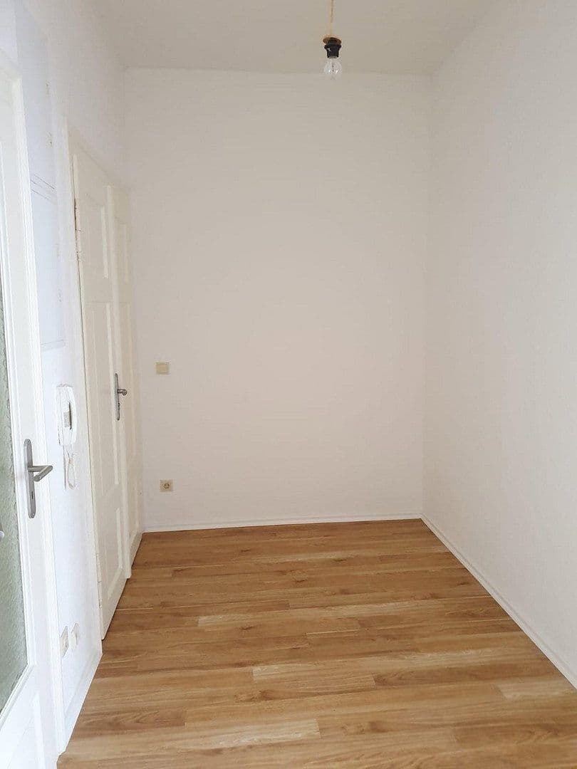 Pronájem bytu 2+1 55 m², Augustusburger Straße 54, Flöha, Sasko Pronájem bytu 2+1 55 m², Augustusburger Straße 54, Flöha, Sasko