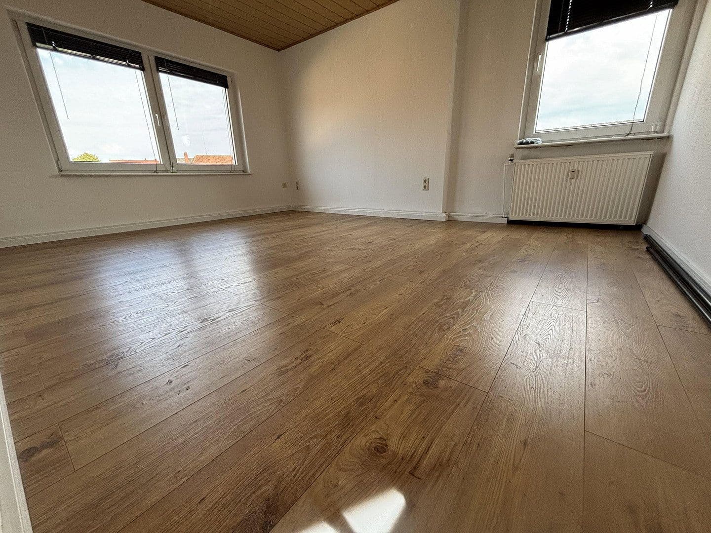 Pronájem bytu 3+1 90 m², Peine, Dolní Sasko Pronájem bytu 3+1 90 m², Peine, Dolní Sasko