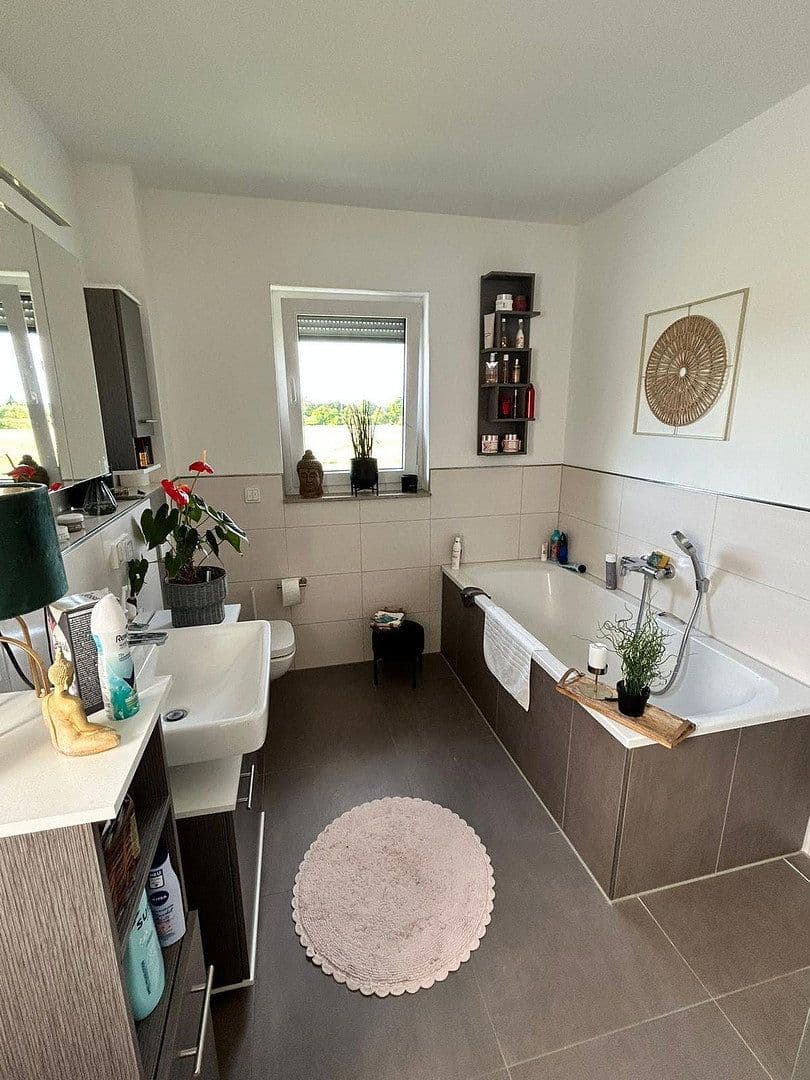 Pronájem domu 125 m², pozemek 337 m², Rehberge 27, Biederitz, Sasko-Anhaltsko Pronájem domu 125 m², pozemek 337 m², Rehberge 27, Biederitz, Sasko-Anhaltsko