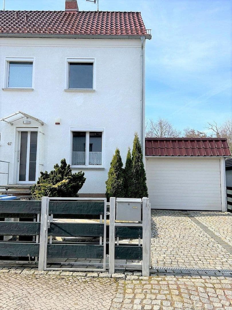 Prodej domu 127 m², pozemek 437 m², Halle (Saale), Sasko-Anhaltsko Prodej domu 127 m², pozemek 437 m², Halle (Saale), Sasko-Anhaltsko