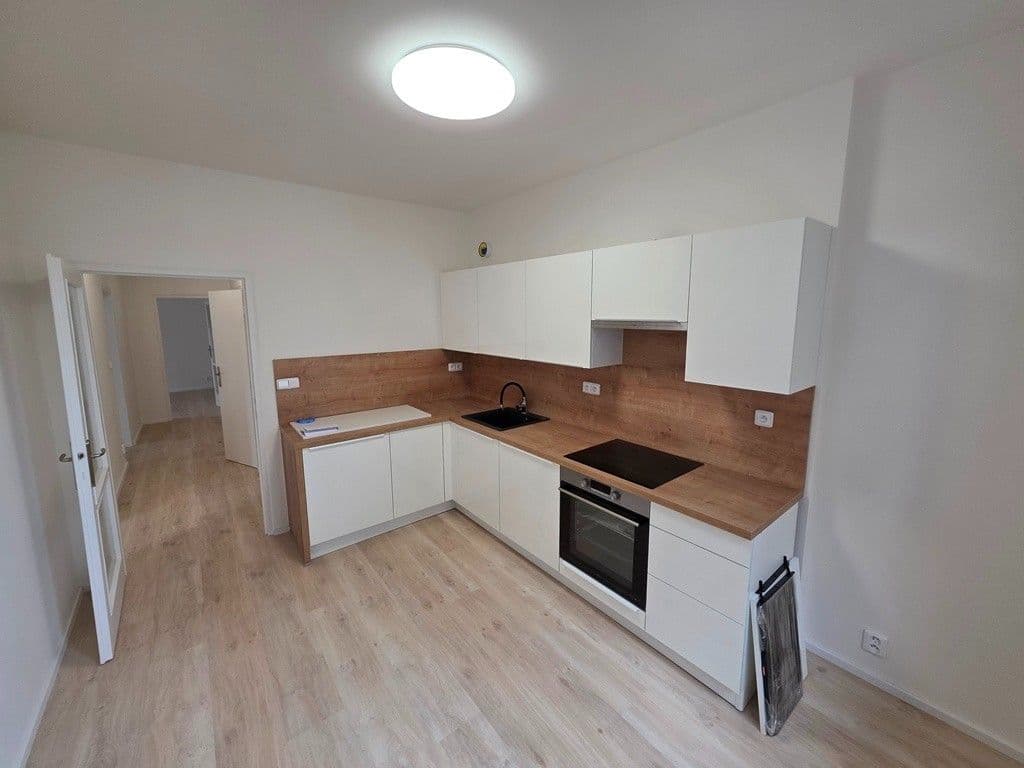 Prodej bytu 3+1 68 m², Sečská, Praha, Praha Prodej bytu 3+1 68 m², Sečská, Praha, Praha