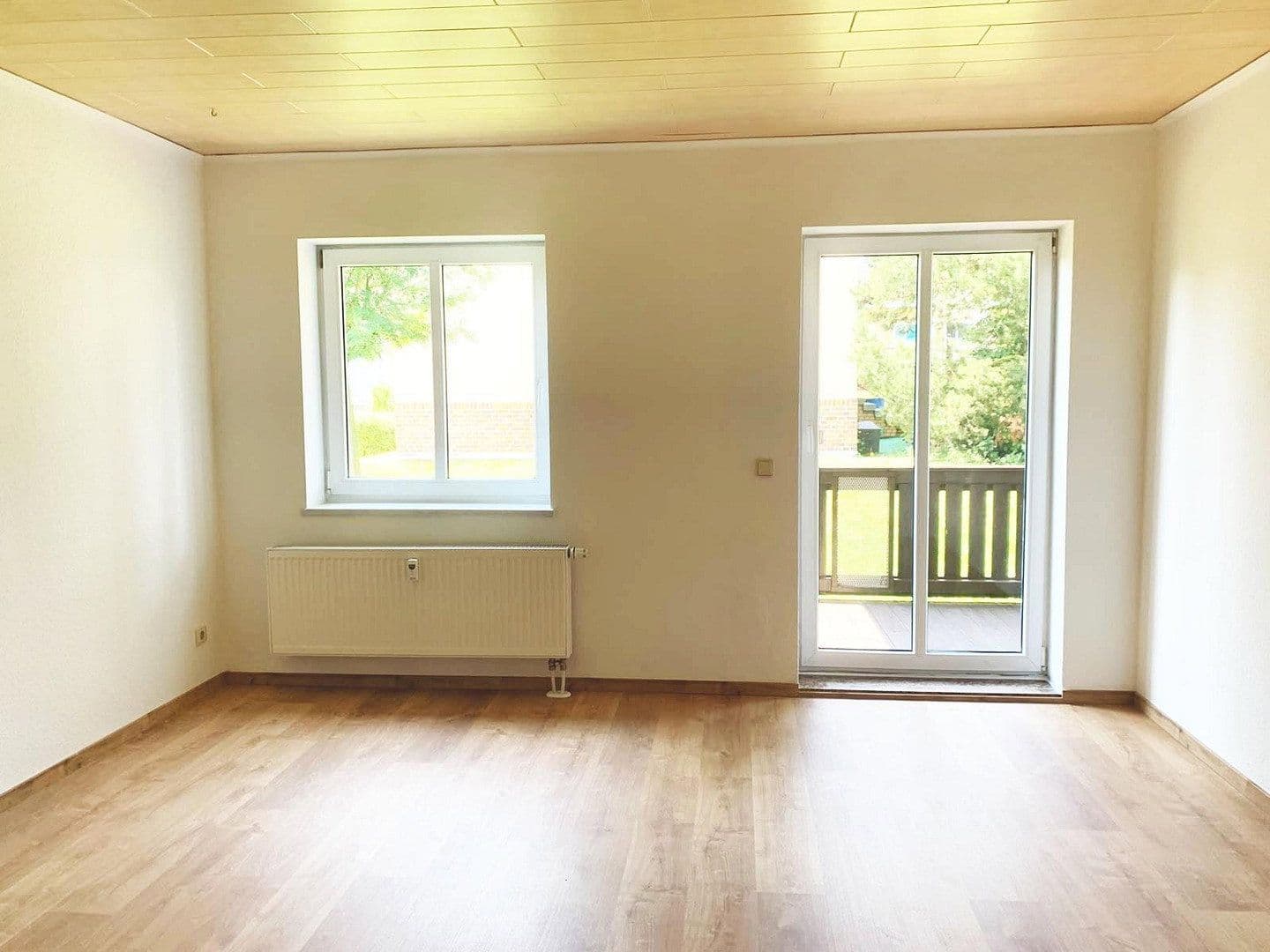 Pronájem bytu 3+1 62 m², Weststraße 9, Gersdorf, Sasko Pronájem bytu 3+1 62 m², Weststraße 9, Gersdorf, Sasko
