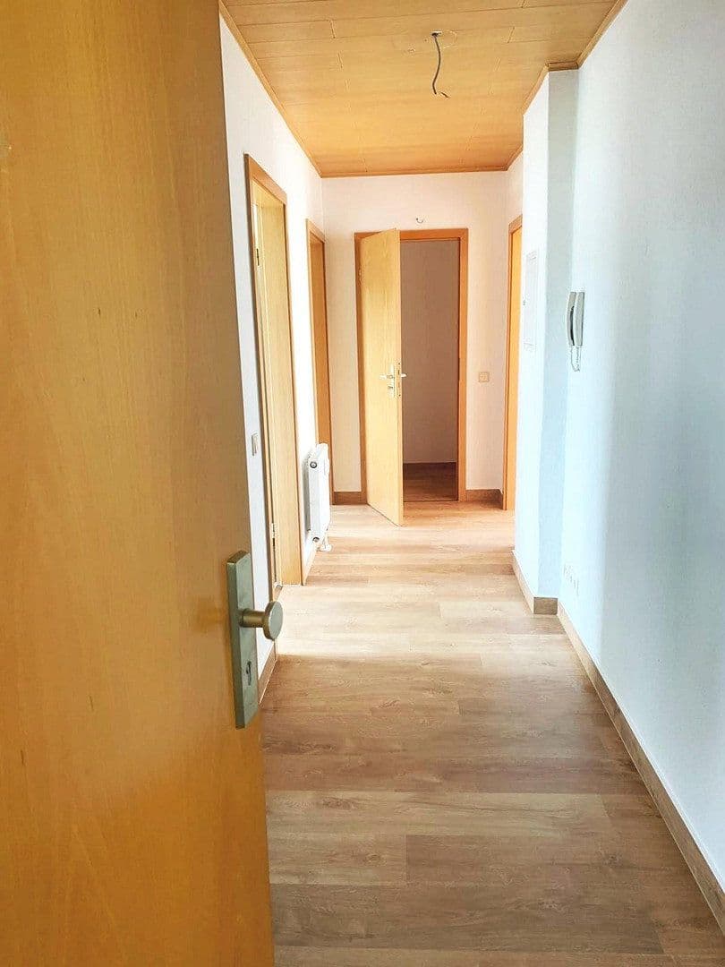 Pronájem bytu 3+1 62 m², Weststraße 9, Gersdorf, Sasko Pronájem bytu 3+1 62 m², Weststraße 9, Gersdorf, Sasko
