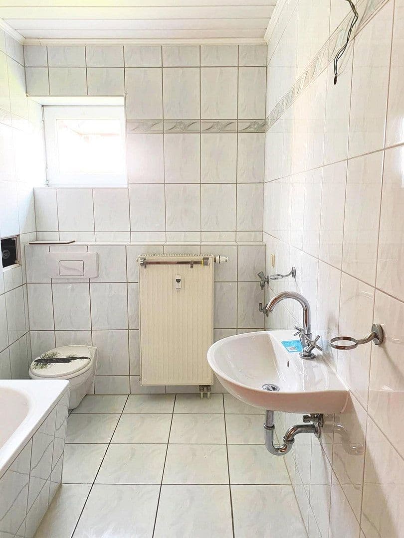 Pronájem bytu 3+1 62 m², Weststraße 9, Gersdorf, Sasko Pronájem bytu 3+1 62 m², Weststraße 9, Gersdorf, Sasko