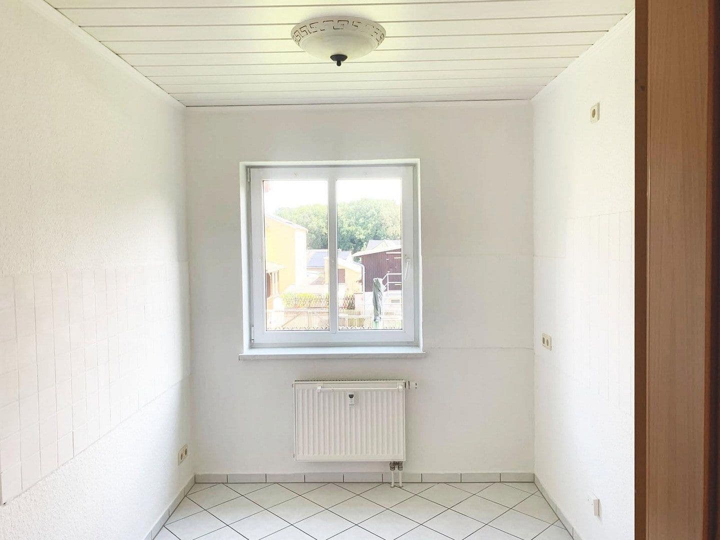 Pronájem bytu 3+1 62 m², Weststraße 9, Gersdorf, Sasko Pronájem bytu 3+1 62 m², Weststraße 9, Gersdorf, Sasko