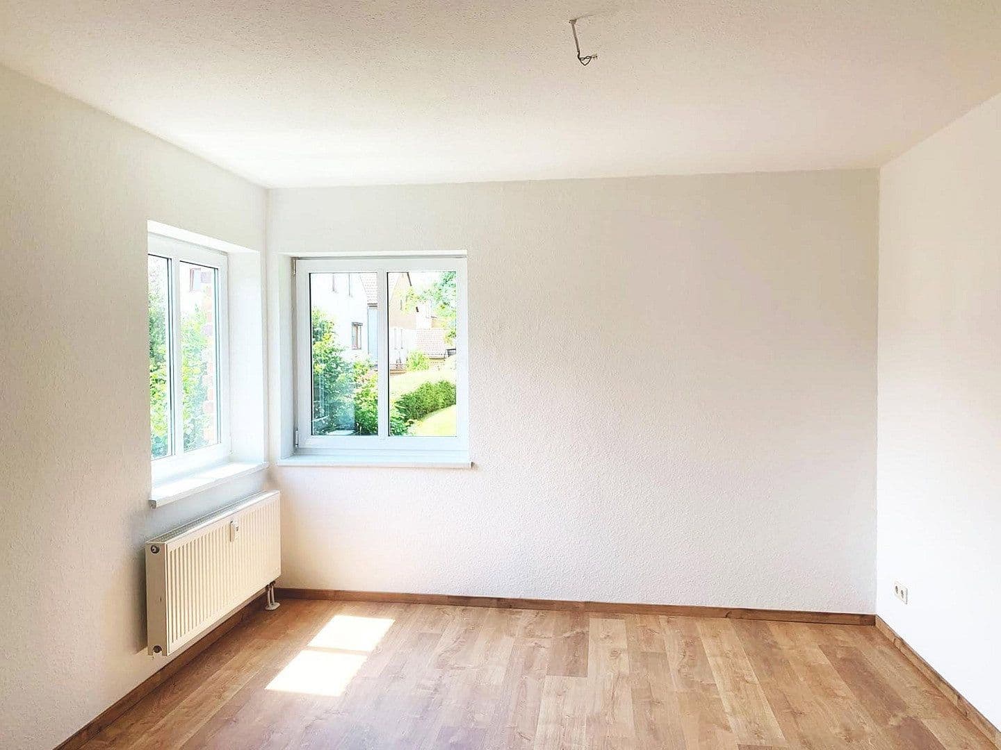 Pronájem bytu 3+1 62 m², Weststraße 9, Gersdorf, Sasko Pronájem bytu 3+1 62 m², Weststraße 9, Gersdorf, Sasko