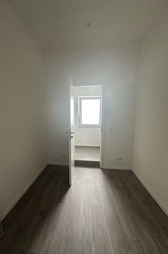 Pronájem bytu 4+kk 110 m², Hambrücken, Bádensko-Württembersko Pronájem bytu 4+kk 110 m², Hambrücken, Bádensko-Württembersko