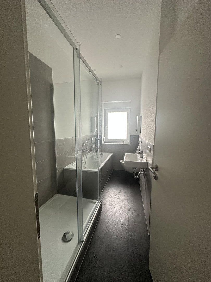 Pronájem bytu 4+kk 110 m², Hambrücken, Bádensko-Württembersko Pronájem bytu 4+kk 110 m², Hambrücken, Bádensko-Württembersko