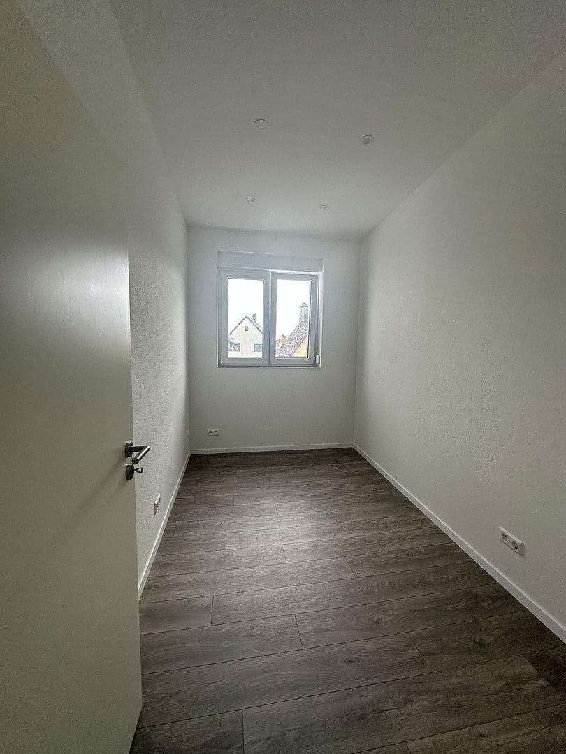 Pronájem bytu 4+kk 110 m², Hambrücken, Bádensko-Württembersko Pronájem bytu 4+kk 110 m², Hambrücken, Bádensko-Württembersko