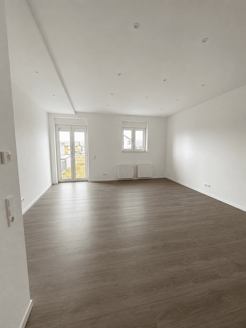Pronájem bytu 4+kk 110 m², Hambrücken, Bádensko-Württembersko Pronájem bytu 4+kk 110 m², Hambrücken, Bádensko-Württembersko