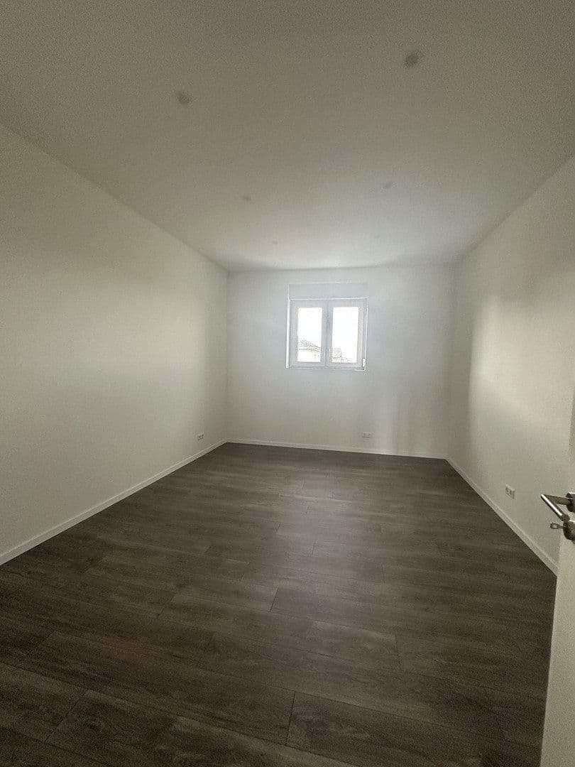 Pronájem bytu 4+kk 110 m², Hambrücken, Bádensko-Württembersko Pronájem bytu 4+kk 110 m², Hambrücken, Bádensko-Württembersko