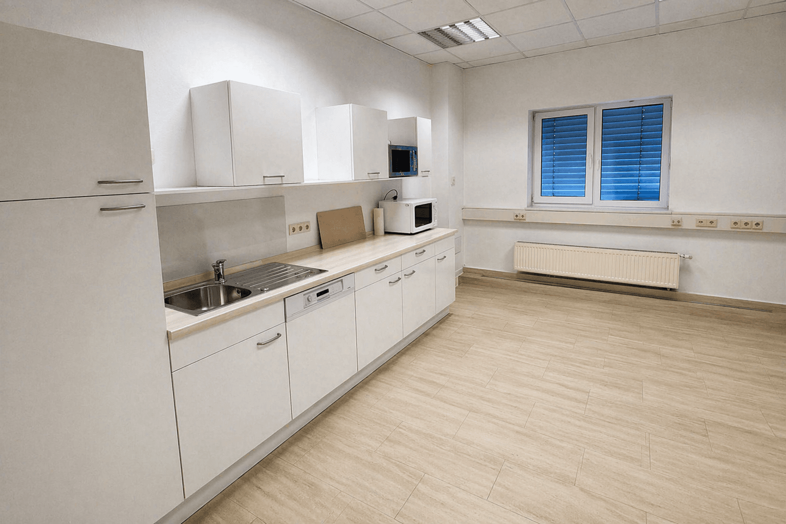 Pronájem nebytového prostoru 9.278 m², Im Mittelfeld 16, Krostitz, Sasko Pronájem nebytového prostoru 9.278 m², Im Mittelfeld 16, Krostitz, Sasko