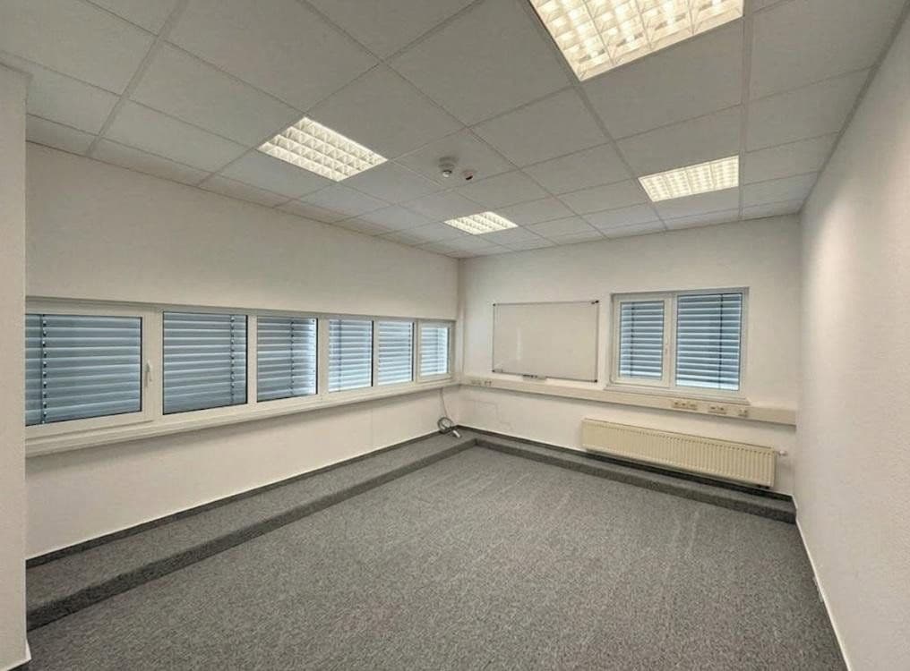 Pronájem nebytového prostoru 9.278 m², Im Mittelfeld 16, Krostitz, Sasko Pronájem nebytového prostoru 9.278 m², Im Mittelfeld 16, Krostitz, Sasko