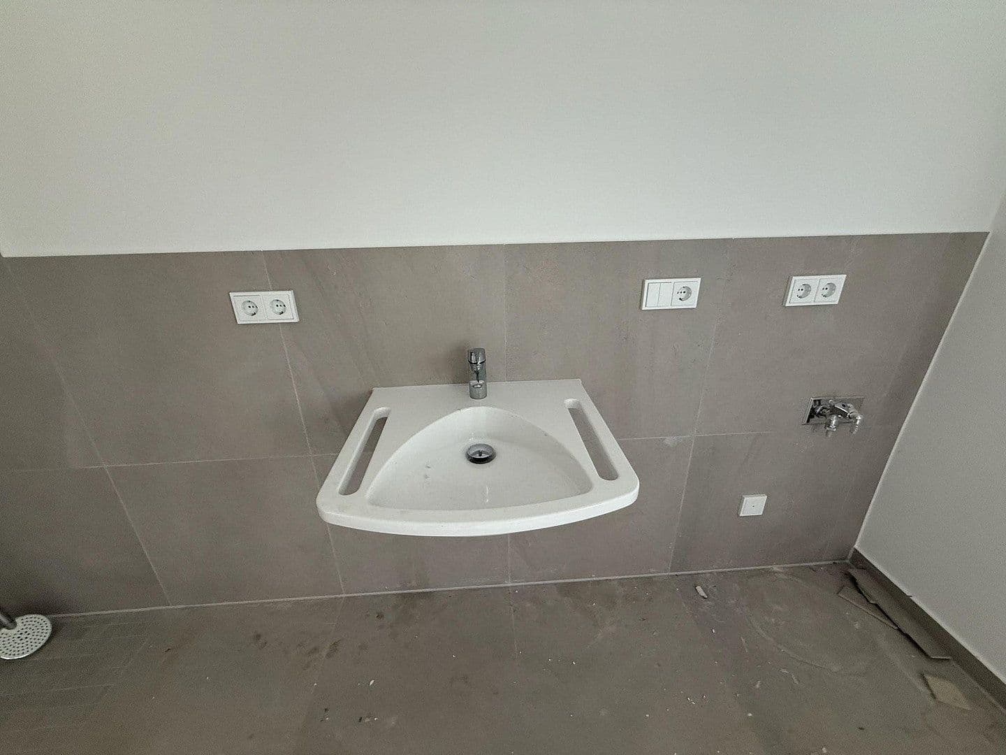 Pronájem bytu 2+1 60 m², Mühlenstr. 11, Schkopau, Sasko-Anhaltsko Pronájem bytu 2+1 60 m², Mühlenstr. 11, Schkopau, Sasko-Anhaltsko