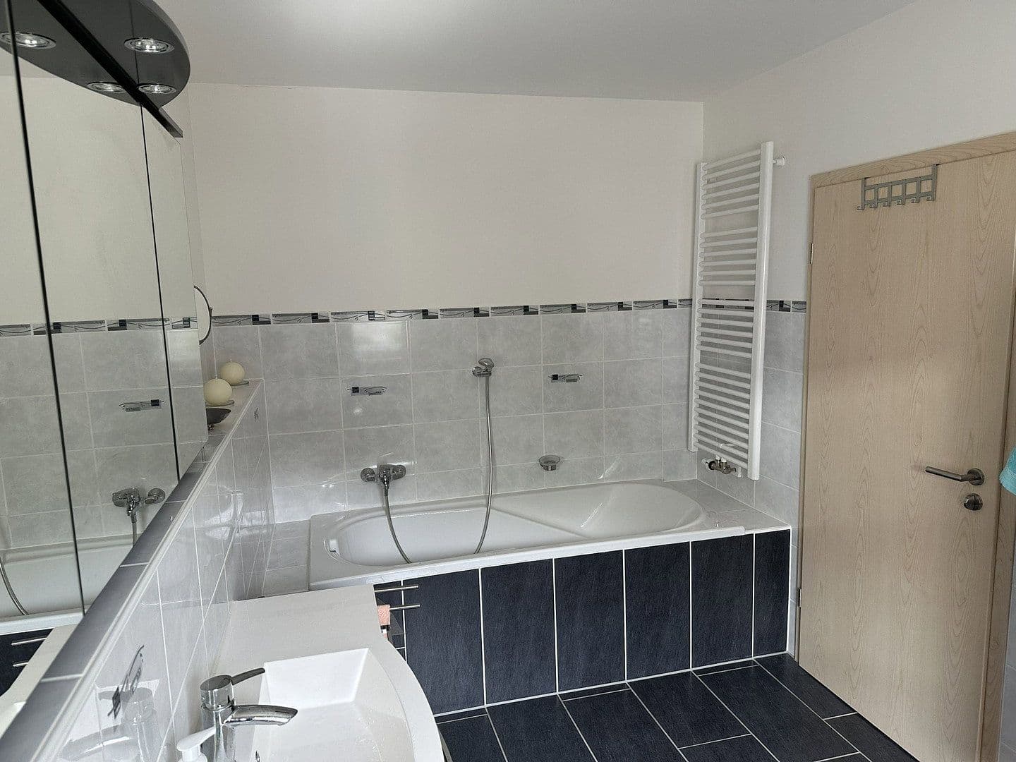 Prodej domu 72 m², pozemek 349 m², Mücheln (Geiseltal), Sasko-Anhaltsko Prodej domu 72 m², pozemek 349 m², Mücheln (Geiseltal), Sasko-Anhaltsko
