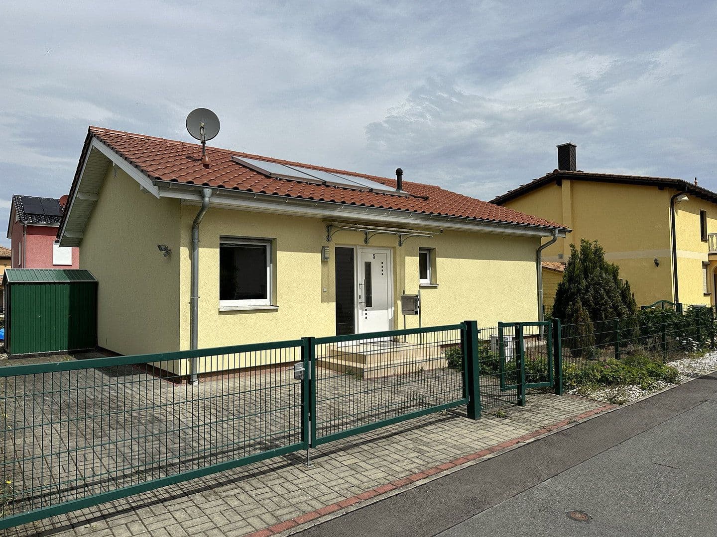 Prodej domu 72 m², pozemek 349 m², Mücheln (Geiseltal), Sasko-Anhaltsko Prodej domu 72 m², pozemek 349 m², Mücheln (Geiseltal), Sasko-Anhaltsko