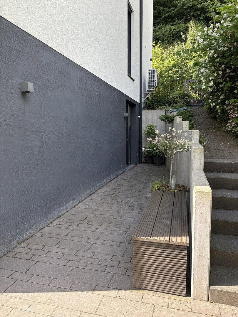 Prodej domu 197 m², pozemek 241 m², Brohl-Lützing, Porýní-Falc Prodej domu 197 m², pozemek 241 m², Brohl-Lützing, Porýní-Falc