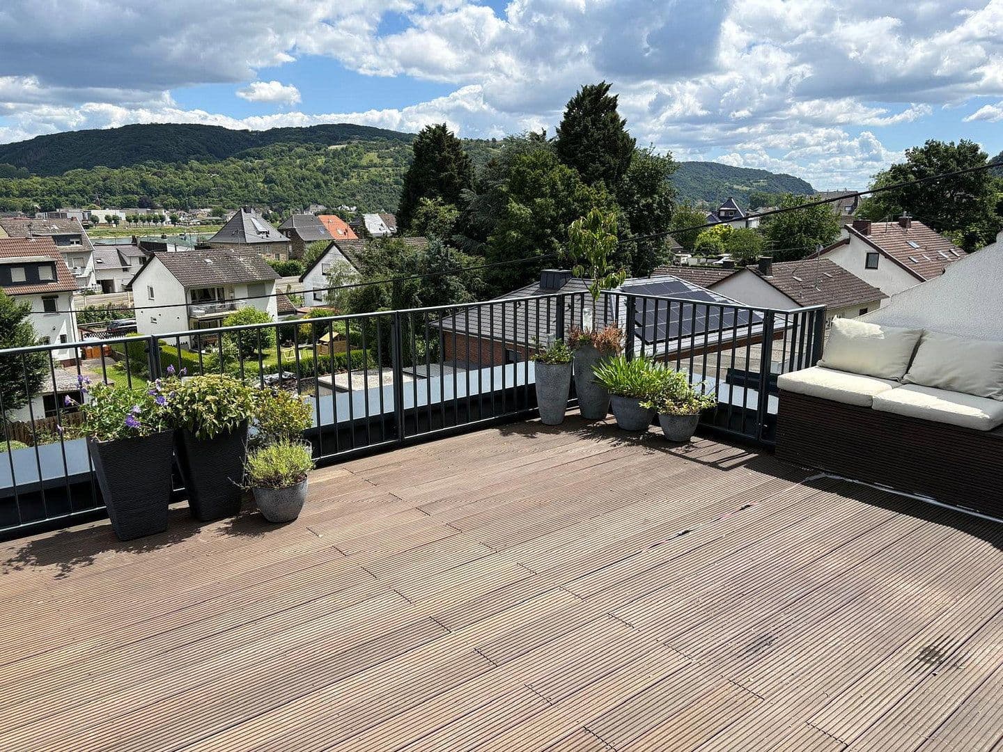 Prodej domu 197 m², pozemek 241 m², Brohl-Lützing, Porýní-Falc Prodej domu 197 m², pozemek 241 m², Brohl-Lützing, Porýní-Falc