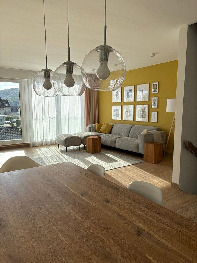 Prodej domu 197 m², pozemek 241 m², Brohl-Lützing, Porýní-Falc Prodej domu 197 m², pozemek 241 m², Brohl-Lützing, Porýní-Falc