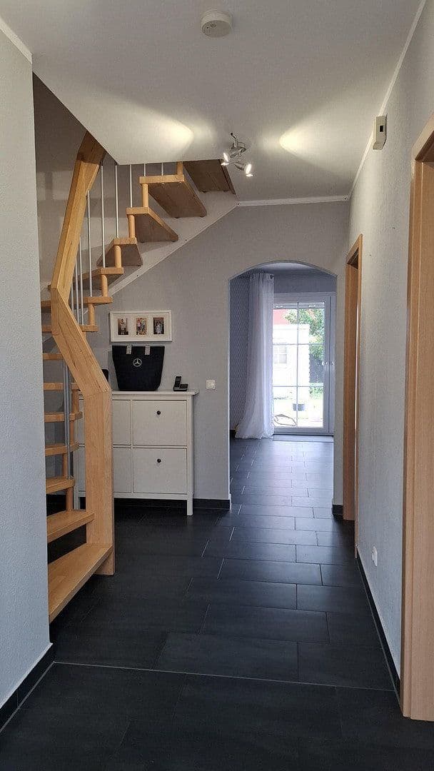 Prodej domu 153 m², pozemek 258 m², Langenhagen, Dolní Sasko Prodej domu 153 m², pozemek 258 m², Langenhagen, Dolní Sasko