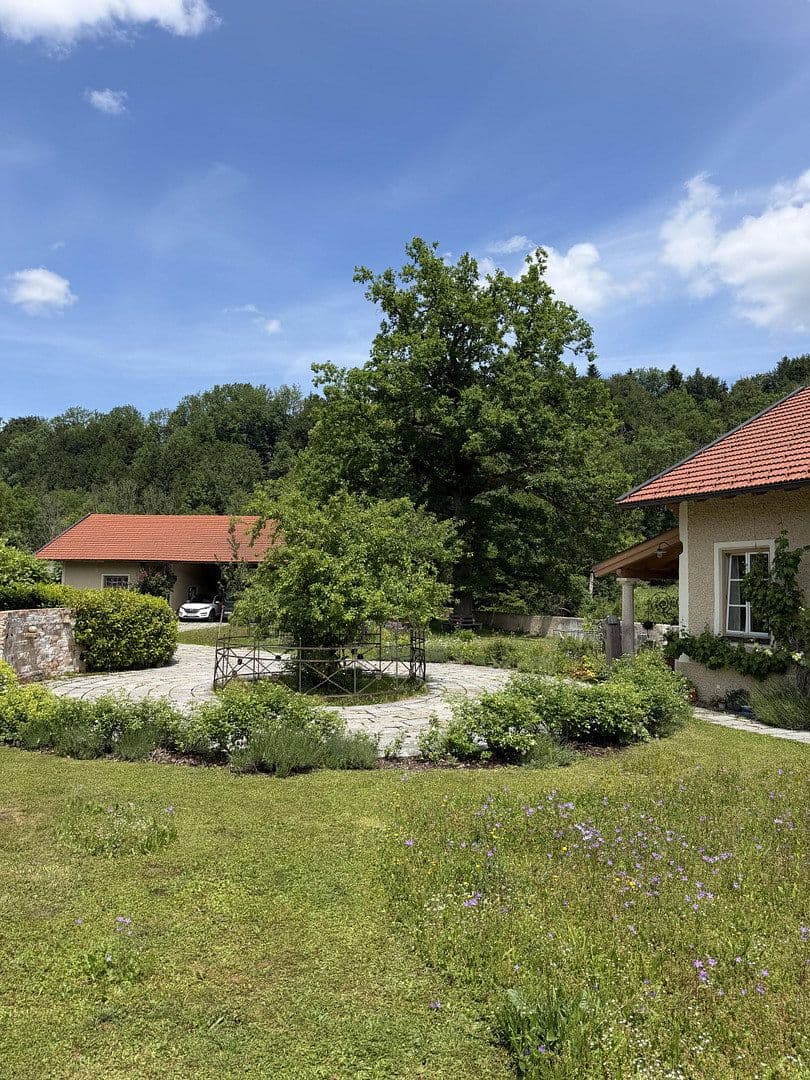 Prodej domu 238 m², pozemek 2.286 m², Siegsdorf, Bavorsko Prodej domu 238 m², pozemek 2.286 m², Siegsdorf, Bavorsko
