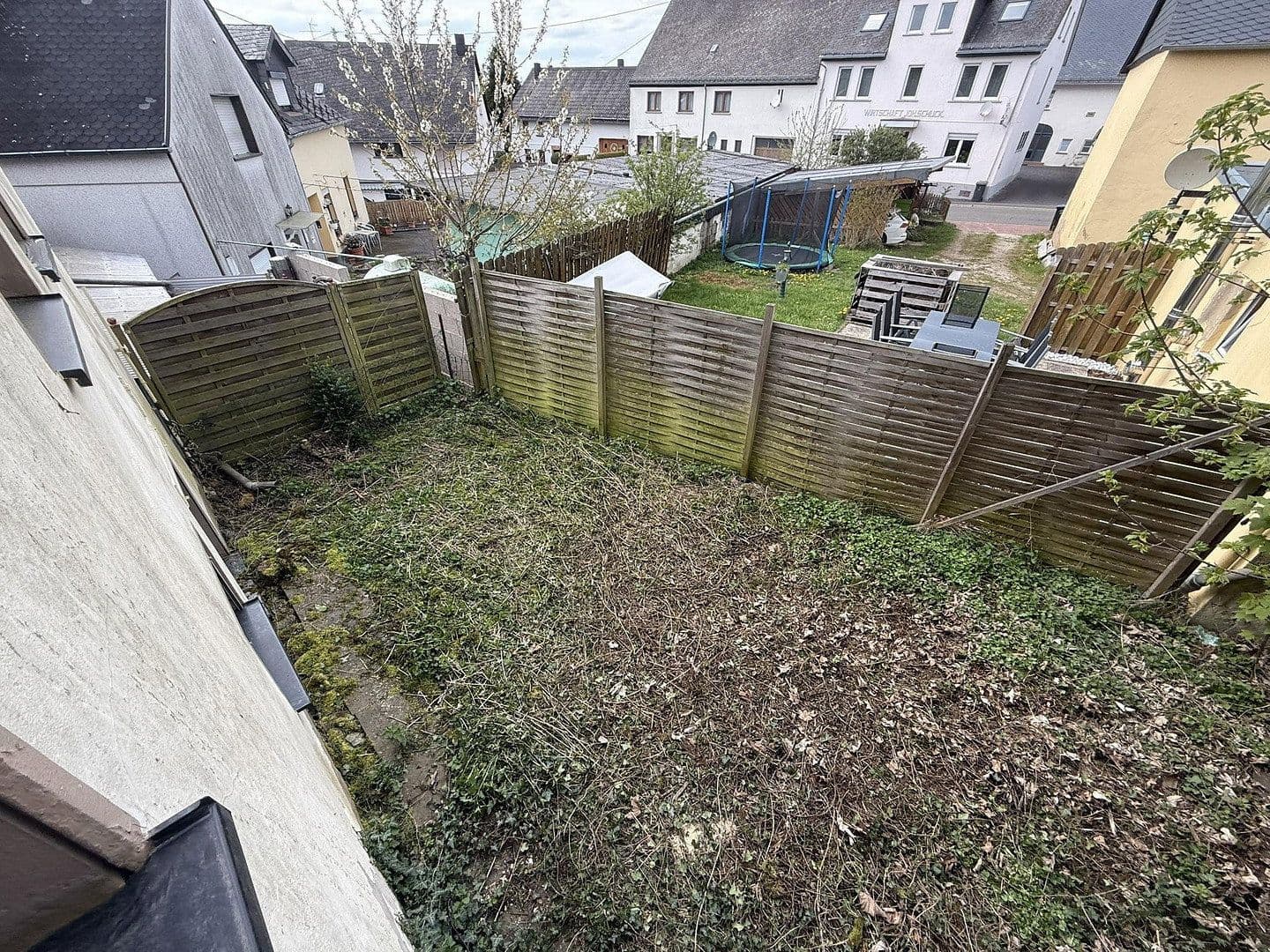 Prodej domu 95 m², pozemek 1.024 m², Morbach, Porýní-Falc Prodej domu 95 m², pozemek 1.024 m², Morbach, Porýní-Falc