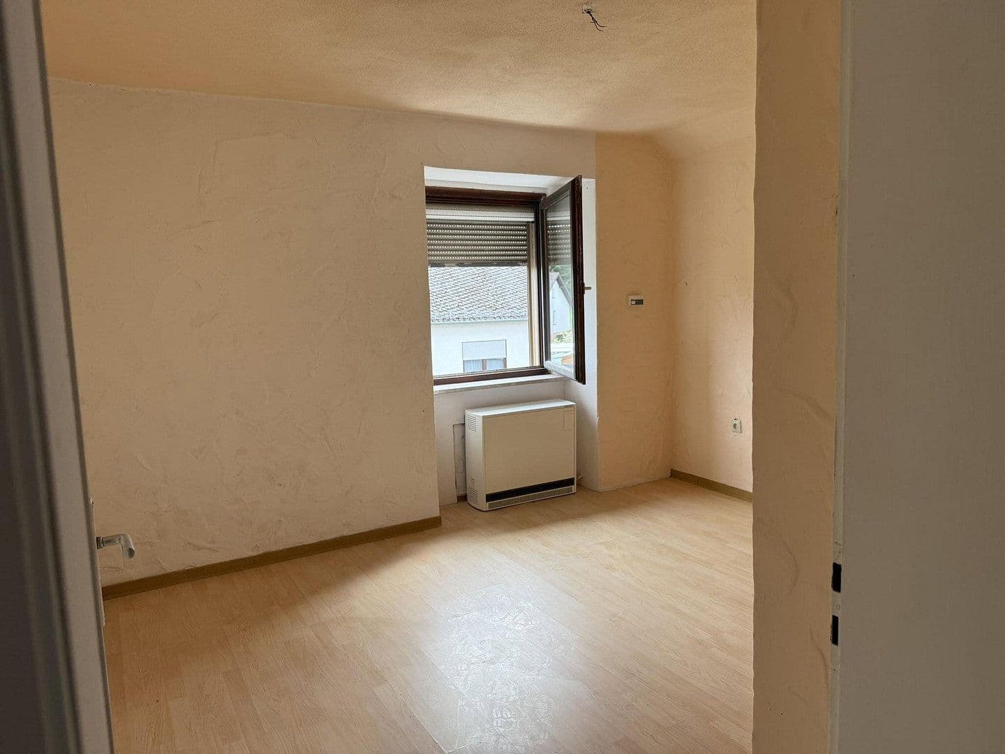 Prodej domu 95 m², pozemek 1.024 m², Morbach, Porýní-Falc Prodej domu 95 m², pozemek 1.024 m², Morbach, Porýní-Falc