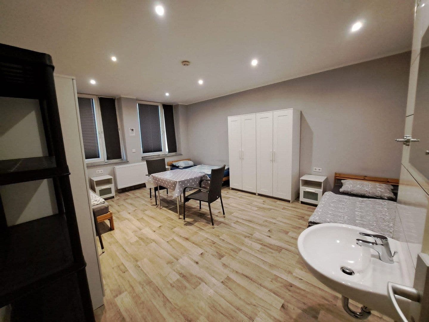 Prodej domu 354 m², pozemek 458 m², Krefeld, Severní Porýní-Vestfálsko Prodej domu 354 m², pozemek 458 m², Krefeld, Severní Porýní-Vestfálsko