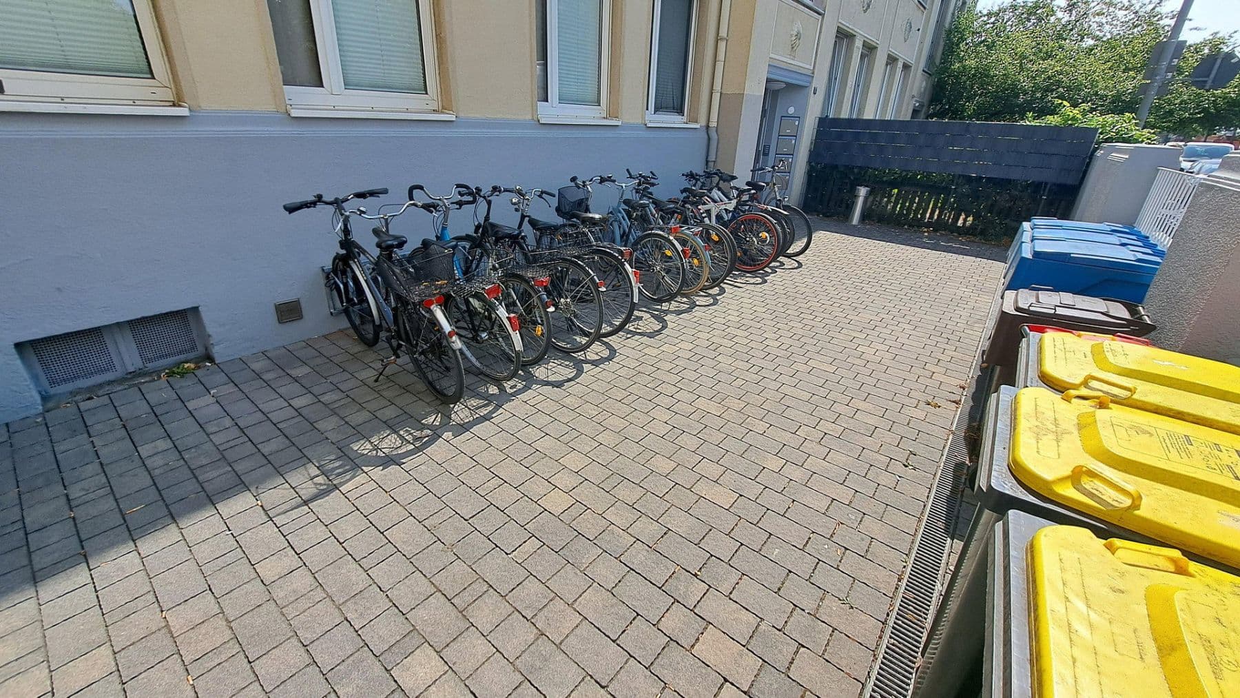 Prodej domu 354 m², pozemek 458 m², Krefeld, Severní Porýní-Vestfálsko Prodej domu 354 m², pozemek 458 m², Krefeld, Severní Porýní-Vestfálsko
